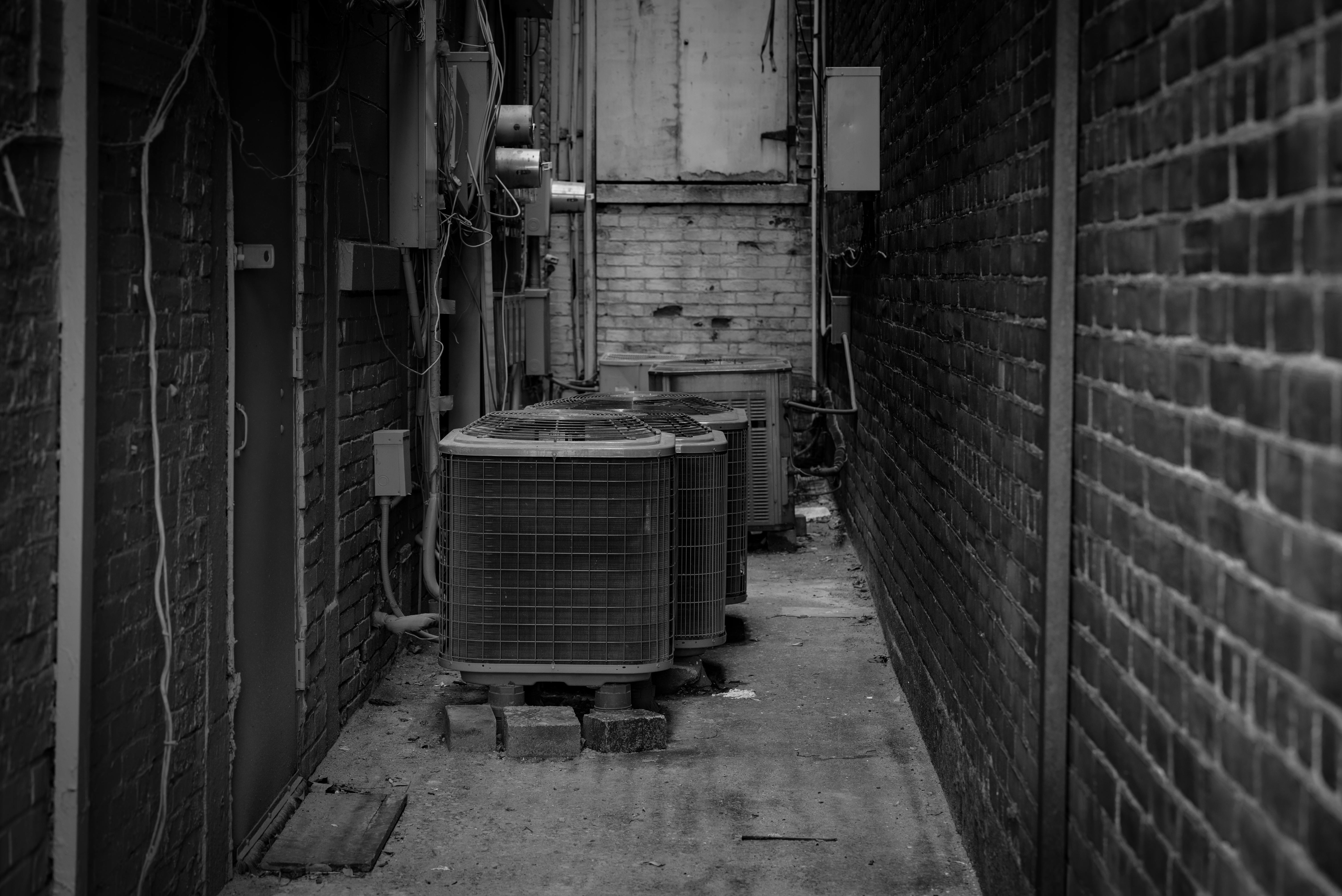 Commercial HVAC maintenance and repair services
